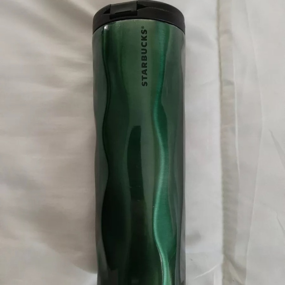 Starbucks 2013 Coffee Travel Mug 16Oz rippled